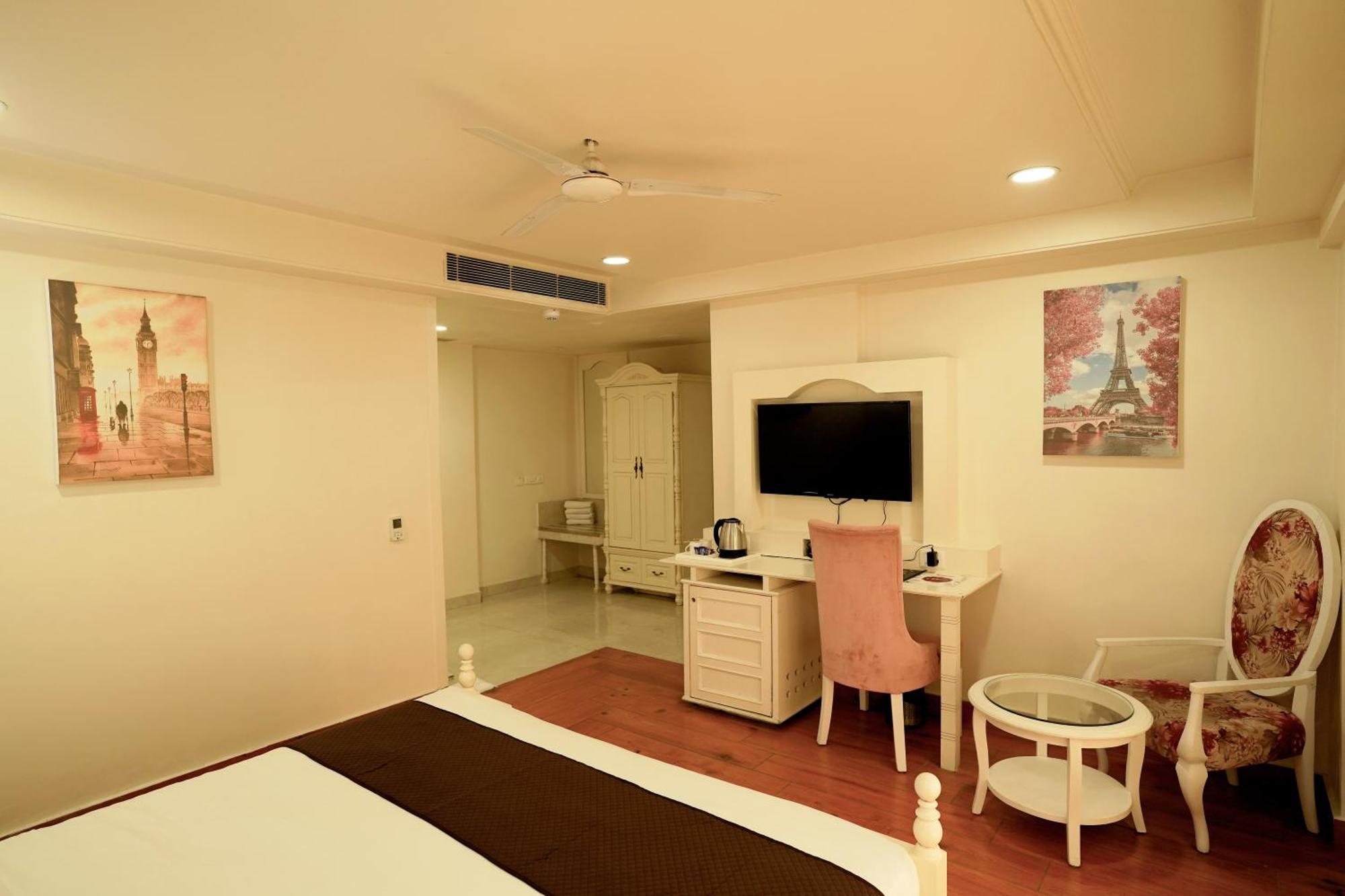 Cygnett Lite Grand, Jaipur Hotel Buitenkant foto