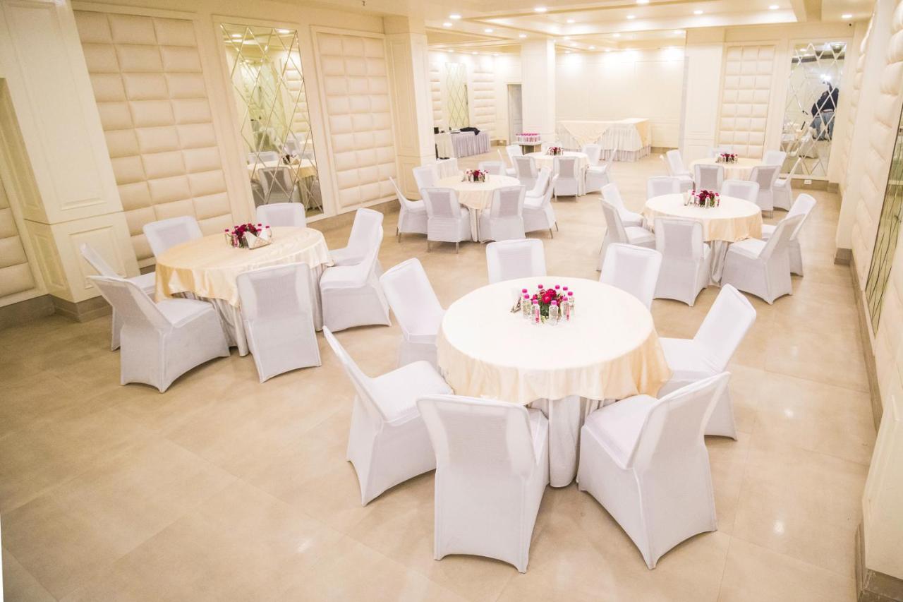 Cygnett Lite Grand, Jaipur Hotel Buitenkant foto